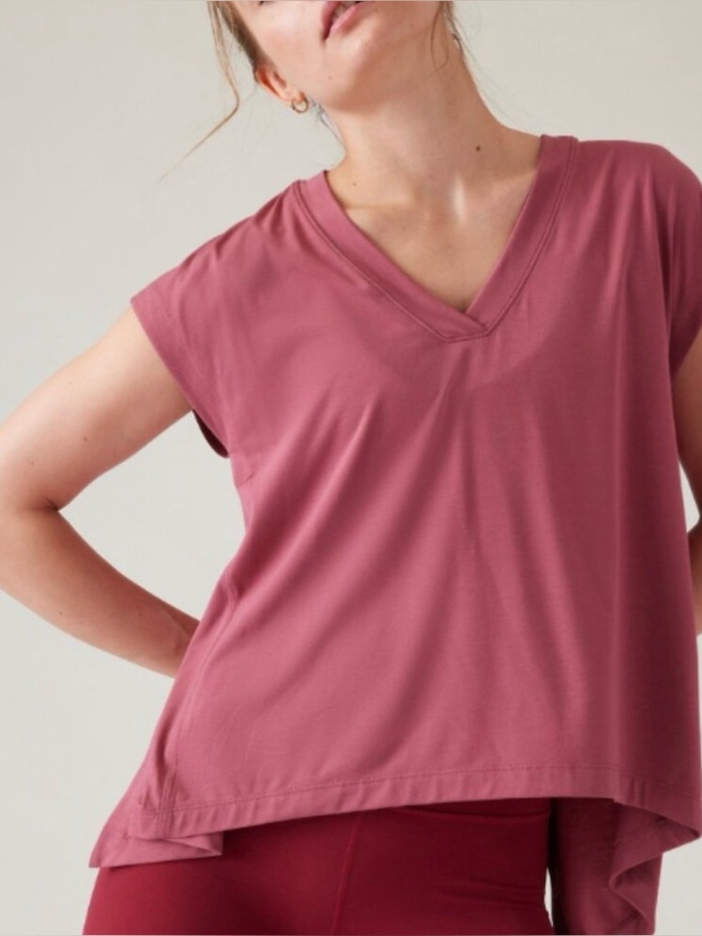 Athleta Explore Tee Shirt Split Open Tie Back V-Neck XL